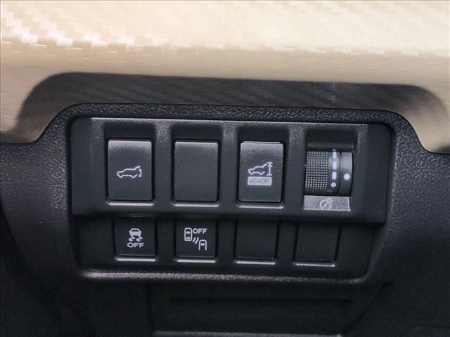 Used 2019 Subaru Ascent Premium AWD/4WD image 18