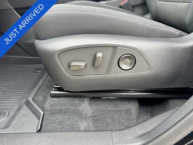 New 2026 Chevrolet Traverse LT w/ Driver Confidence Package FWD image 12