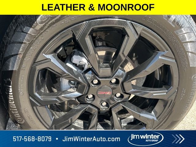 Used 2025 GMC Terrain Elevation w/ Elevation Premium Package image 3