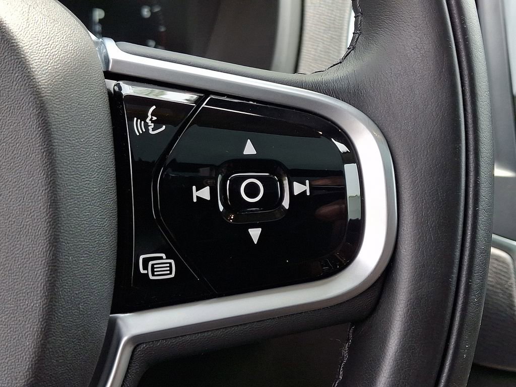 Used 2019 Volvo XC90 T6 Momentum AWD/4WD image 23