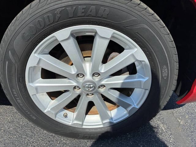 Used 2010 Toyota Venza w/ Convenience Pkg FWD image 26