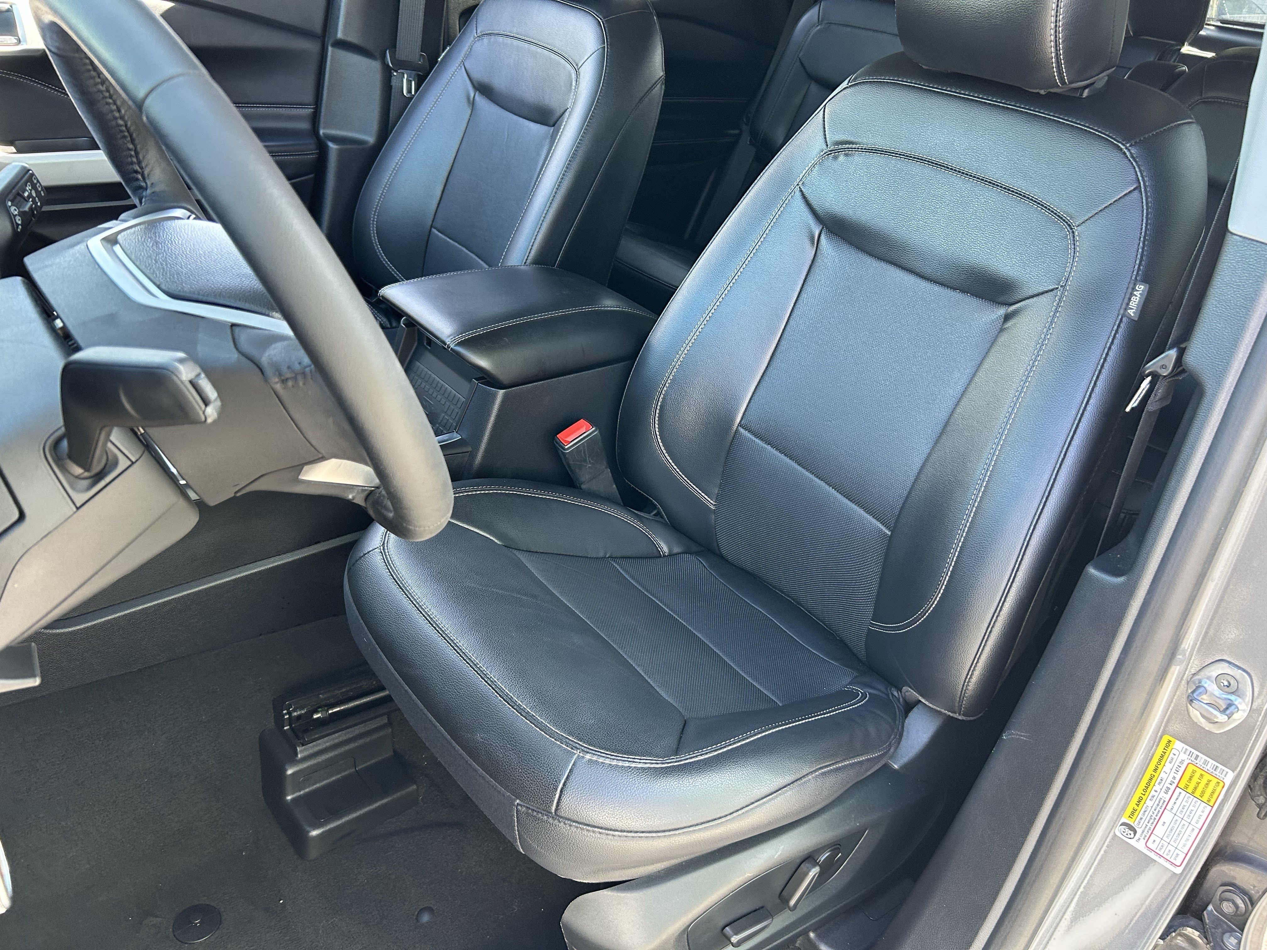 Used 2022 Ford Explorer Limited RWD image 18