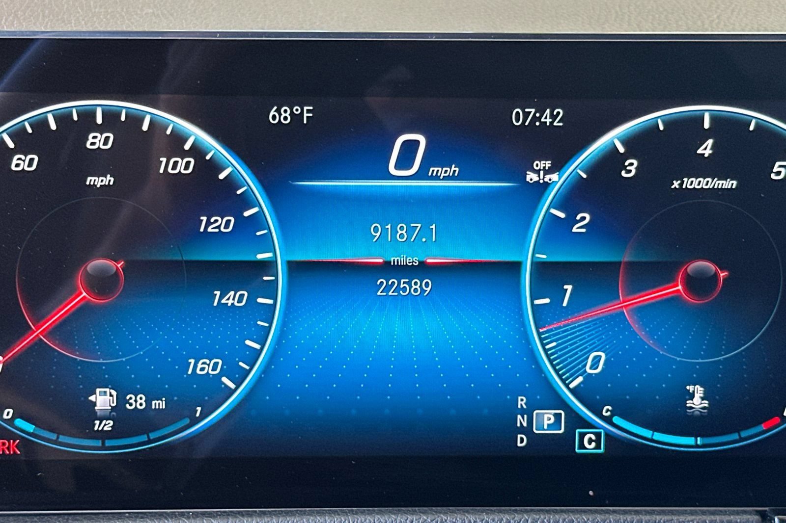 Certified 2023 Mercedes-Benz GLB 250 4MATIC image 35
