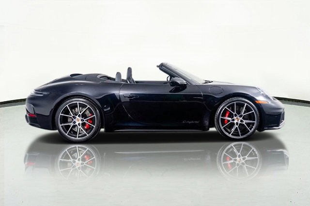 Used 2025 Porsche 911 Carrera GTS image 6