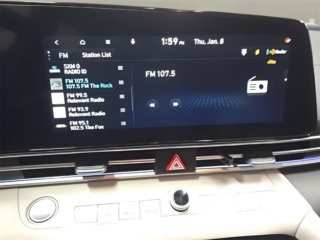 Certified 2024 Hyundai Elantra Limited image 24