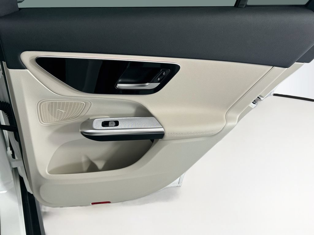 Certified 2025 Mercedes-Benz GLC 350e 4MATIC image 26