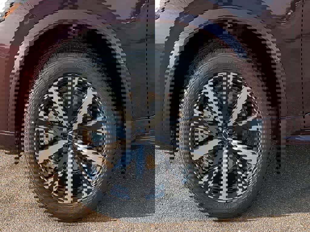 New 2026 Volvo XC90 B5 Core w/ Protection Package Premier image 13