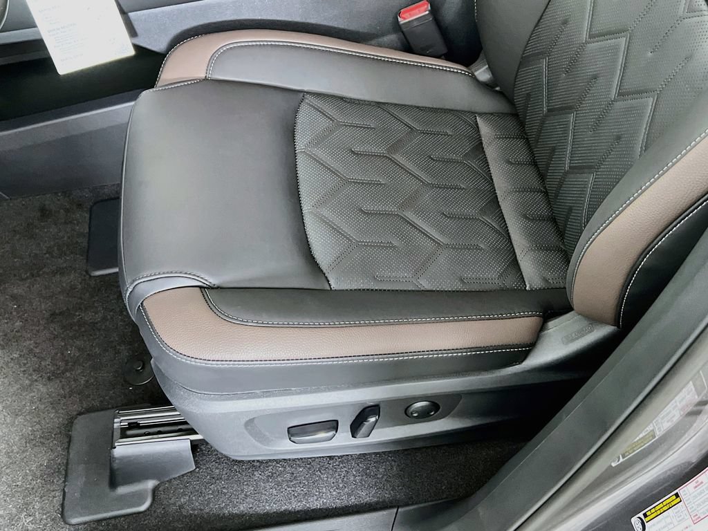 New 2026 Nissan Pathfinder Platinum AWD/4WD image 17