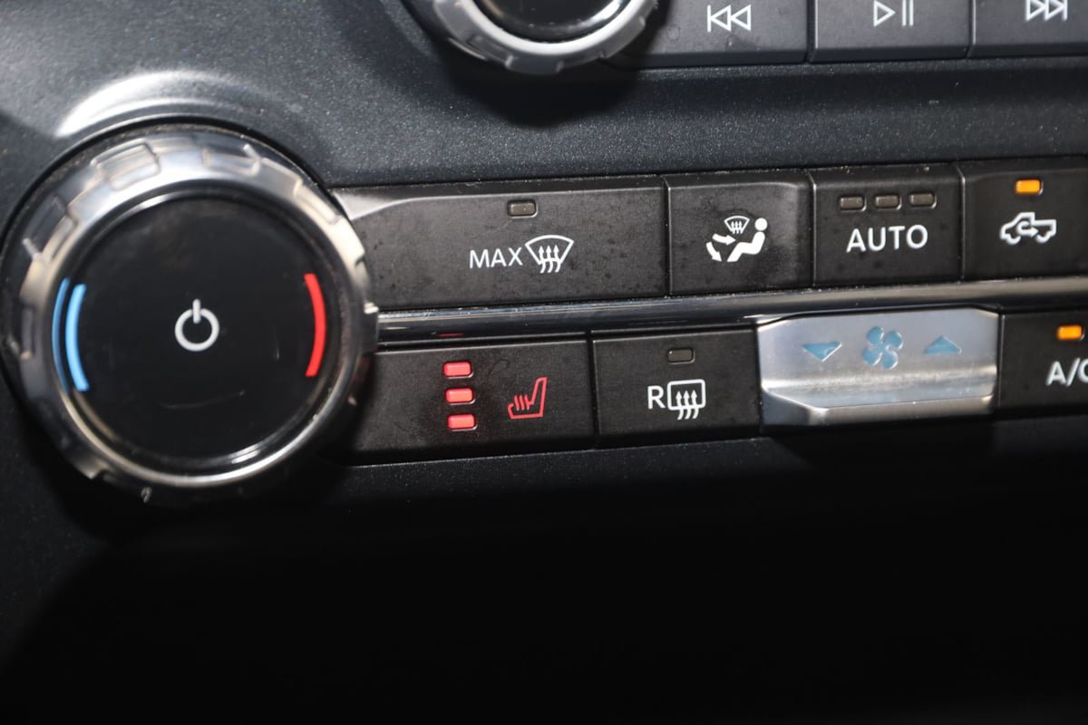 Used 2023 Ford F150 Lightning XLT AWD/4WD image 8