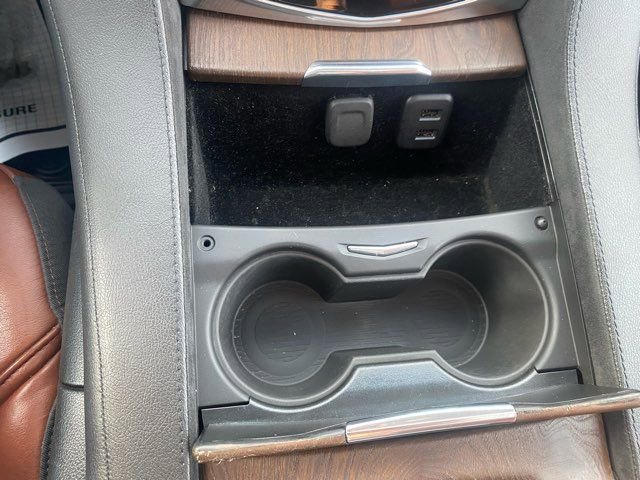 Used 2018 Cadillac Escalade Premium Luxury image 18