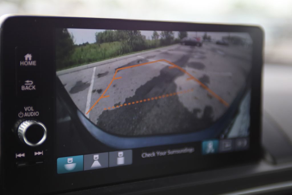 Used 2025 Honda Pilot EX-L image 24