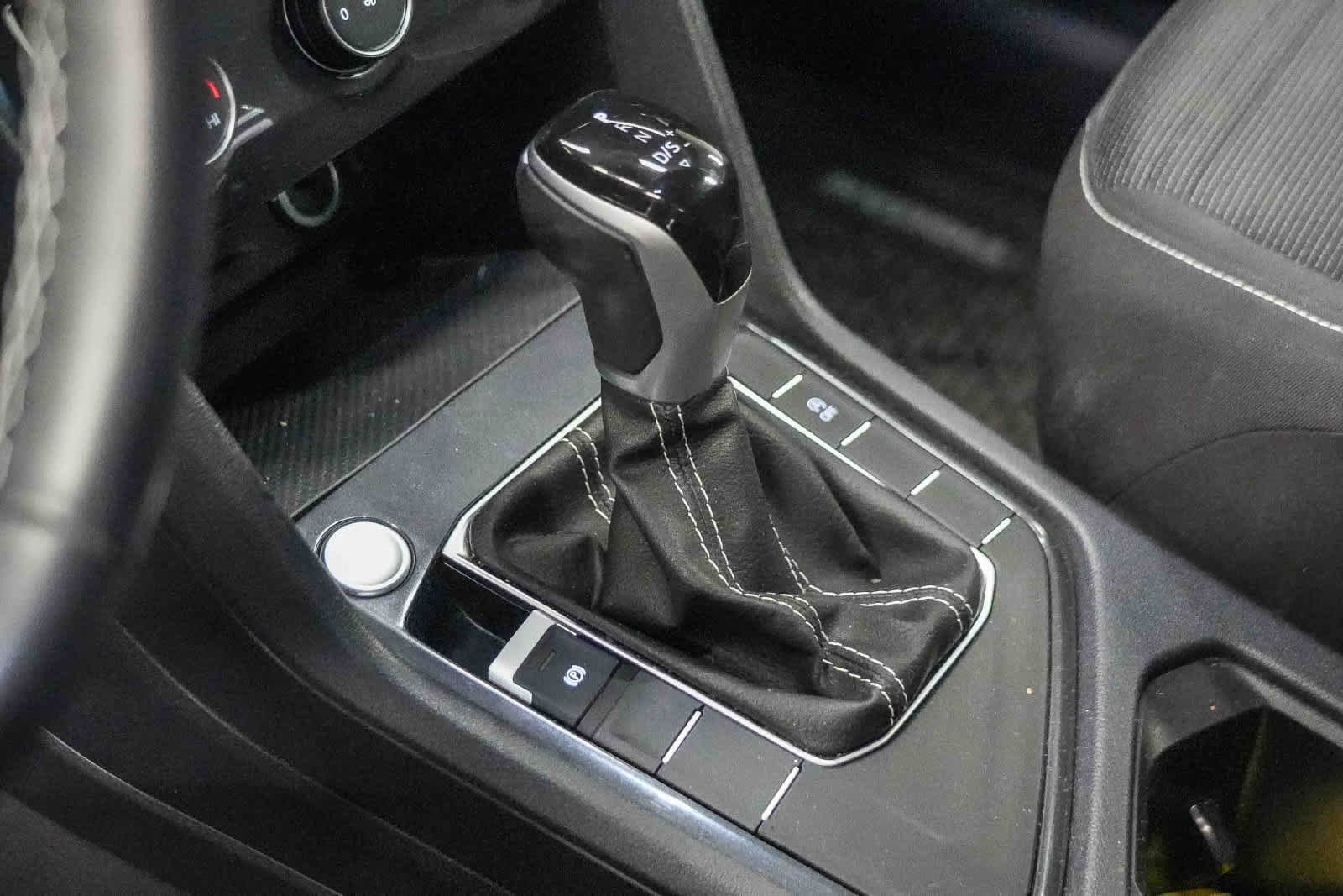 Used 2024 Volkswagen Tiguan S FWD image 19