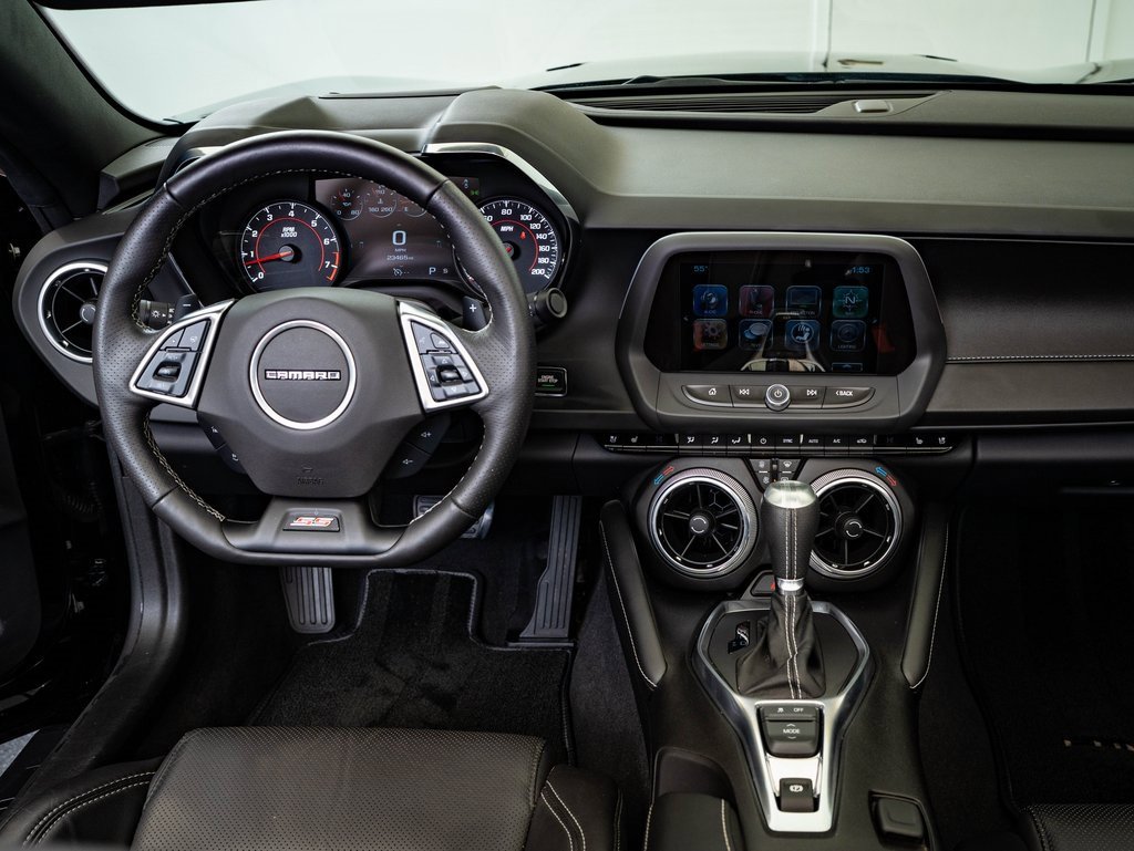 Used 2018 Chevrolet Camaro SS image 32