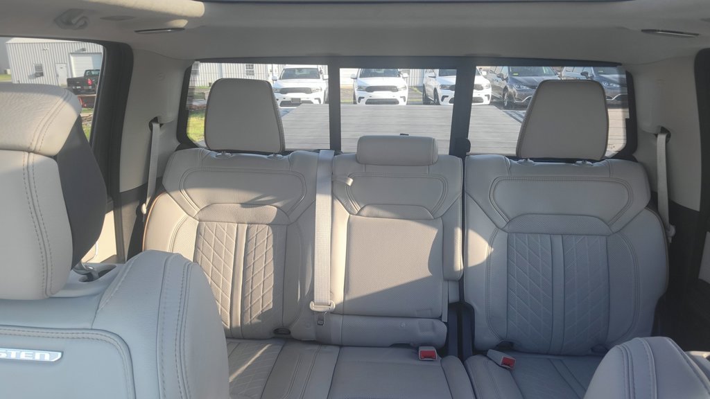 Used 2025 RAM 1500 Tungsten AWD/4WD image 25