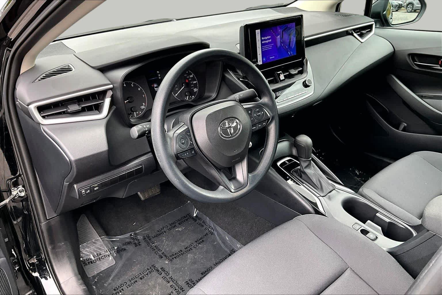 Used 2023 Toyota Corolla LE FWD image 17