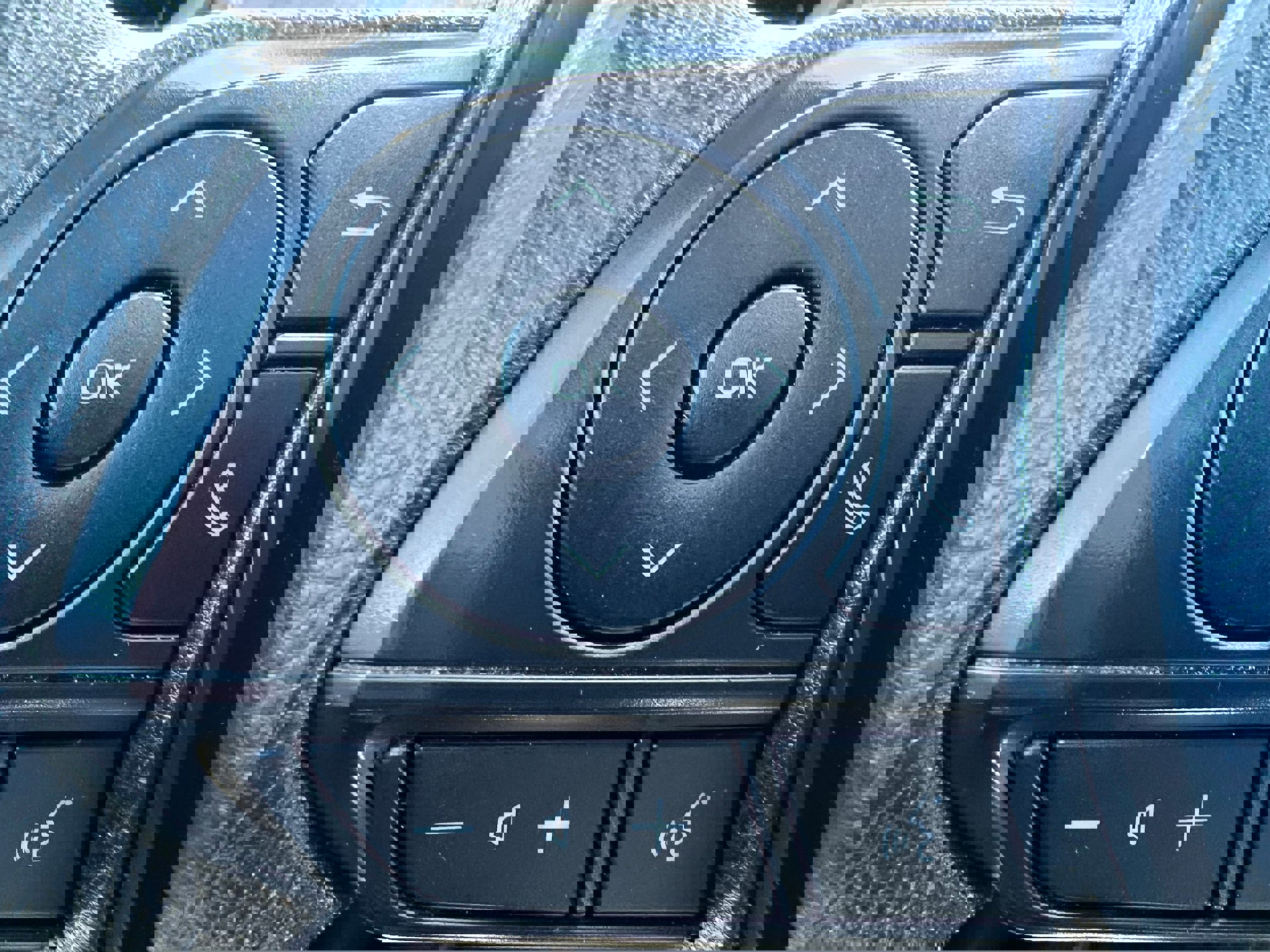 Used 2023 Toyota Corolla Cross L image 21