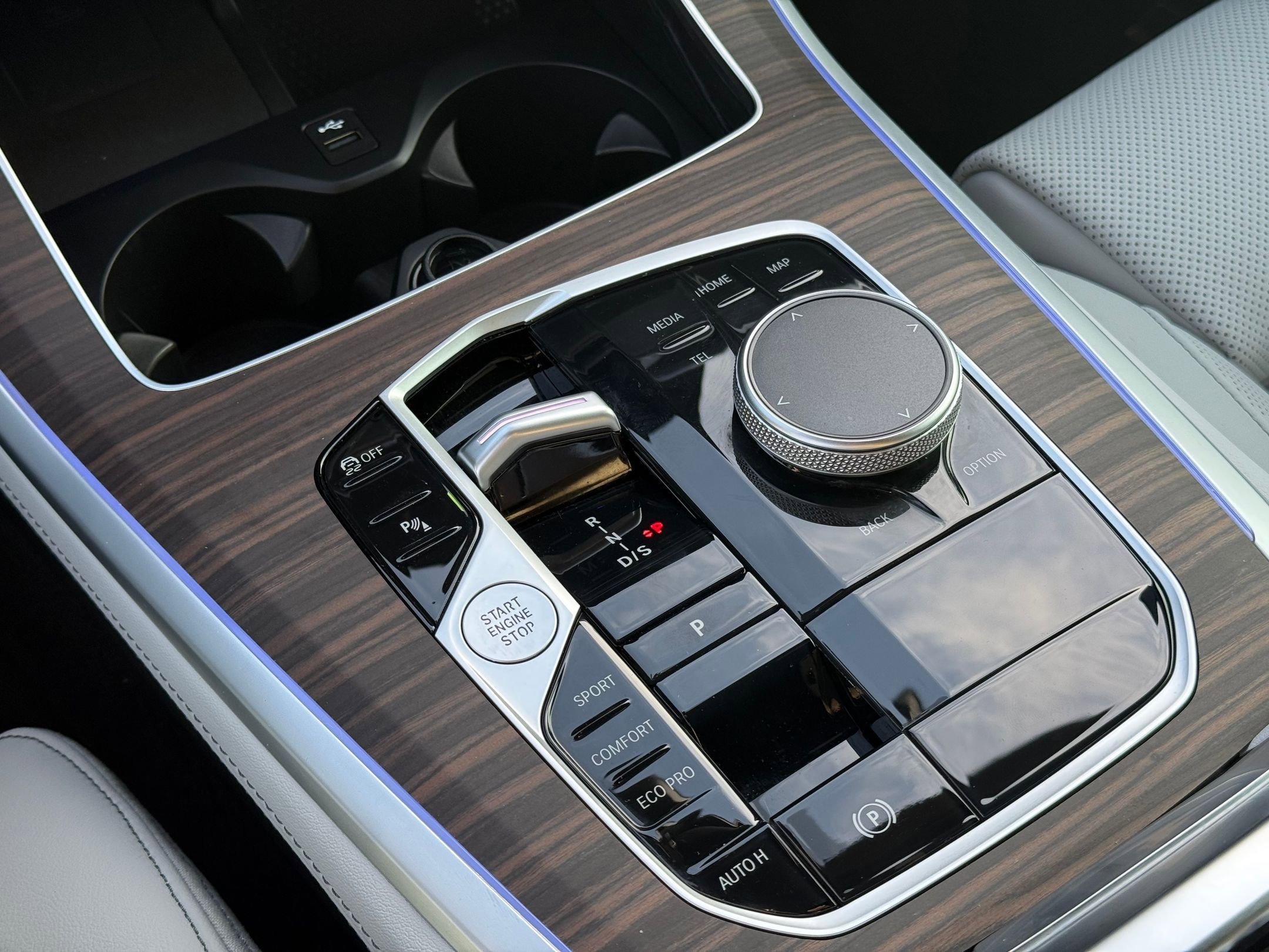 Used 2025 BMW X5 sDrive40i w/ Premium Package image 26