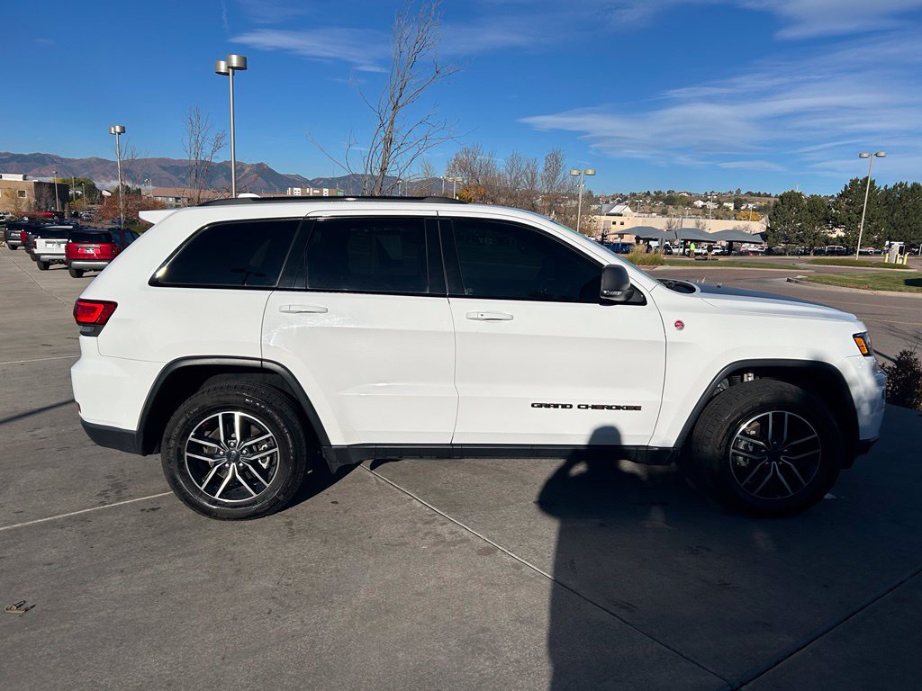 Used 2020 Jeep Grand Cherokee Trailhawk AWD/4WD image 8