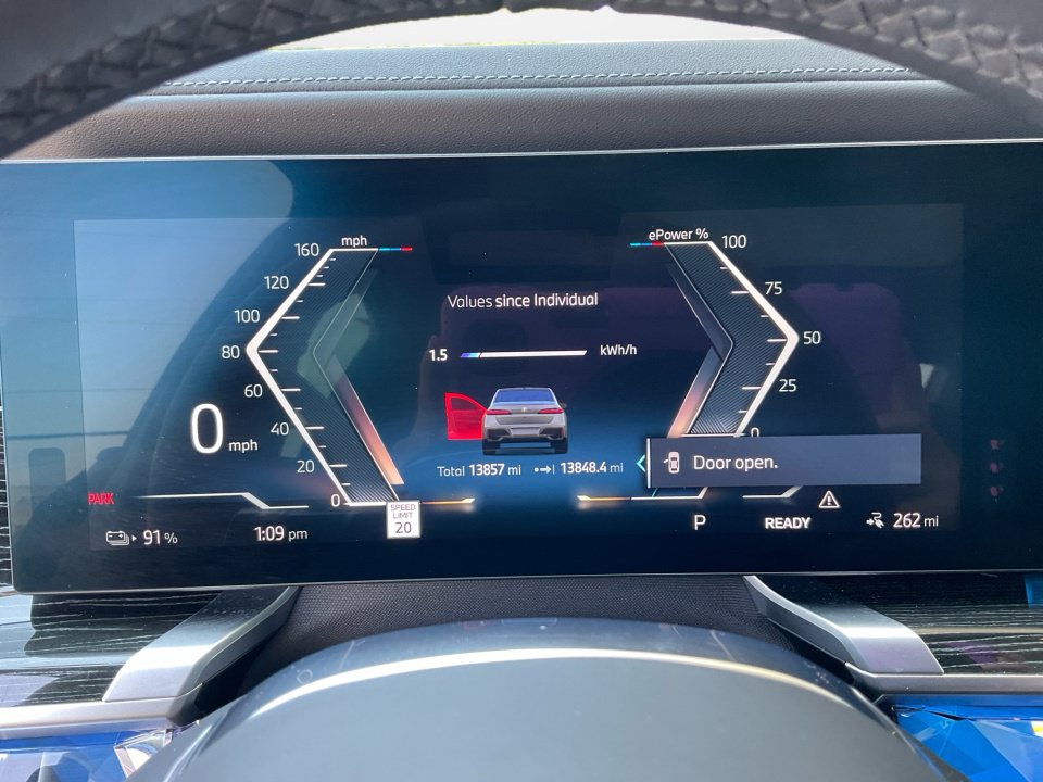 Certified 2024 BMW i7 eDrive50 w/ M Sport Package RWD image 11