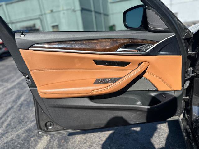 Used 2017 BMW 540i RWD image 13