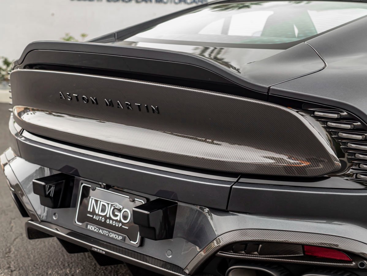 Used 2025 Aston Martin Vanquish image 8