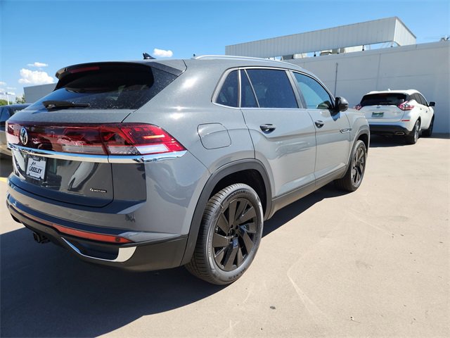 New 2026 Volkswagen Atlas Cross Sport SE image 3