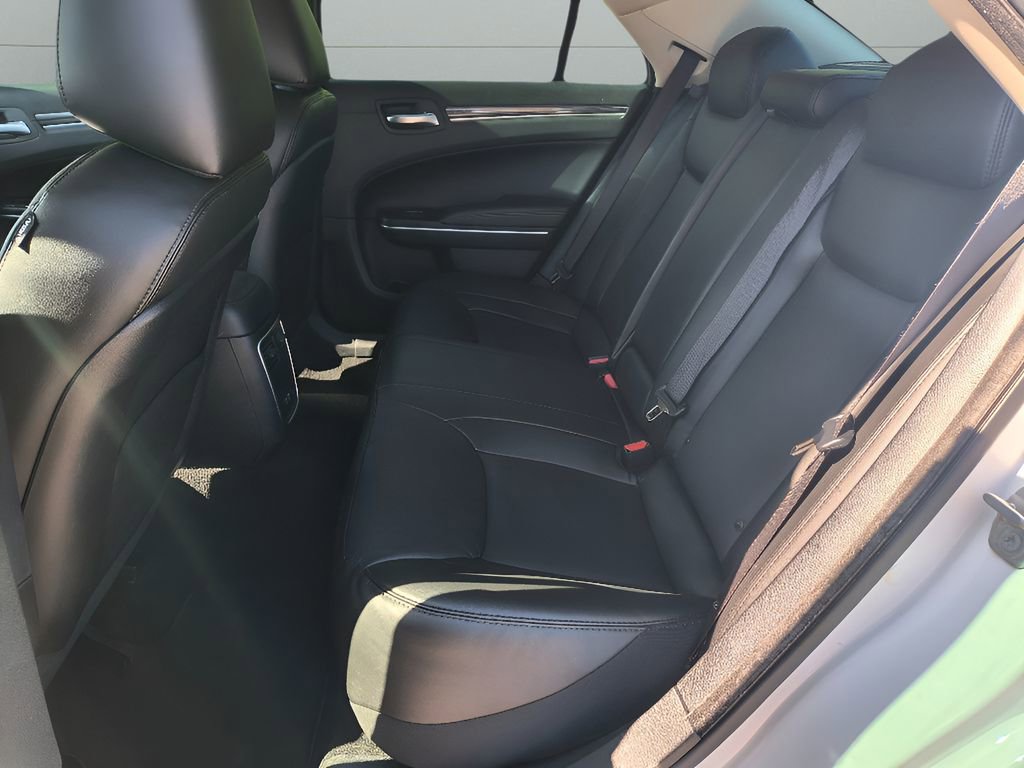 Used 2022 Chrysler 300 Touring L RWD image 22