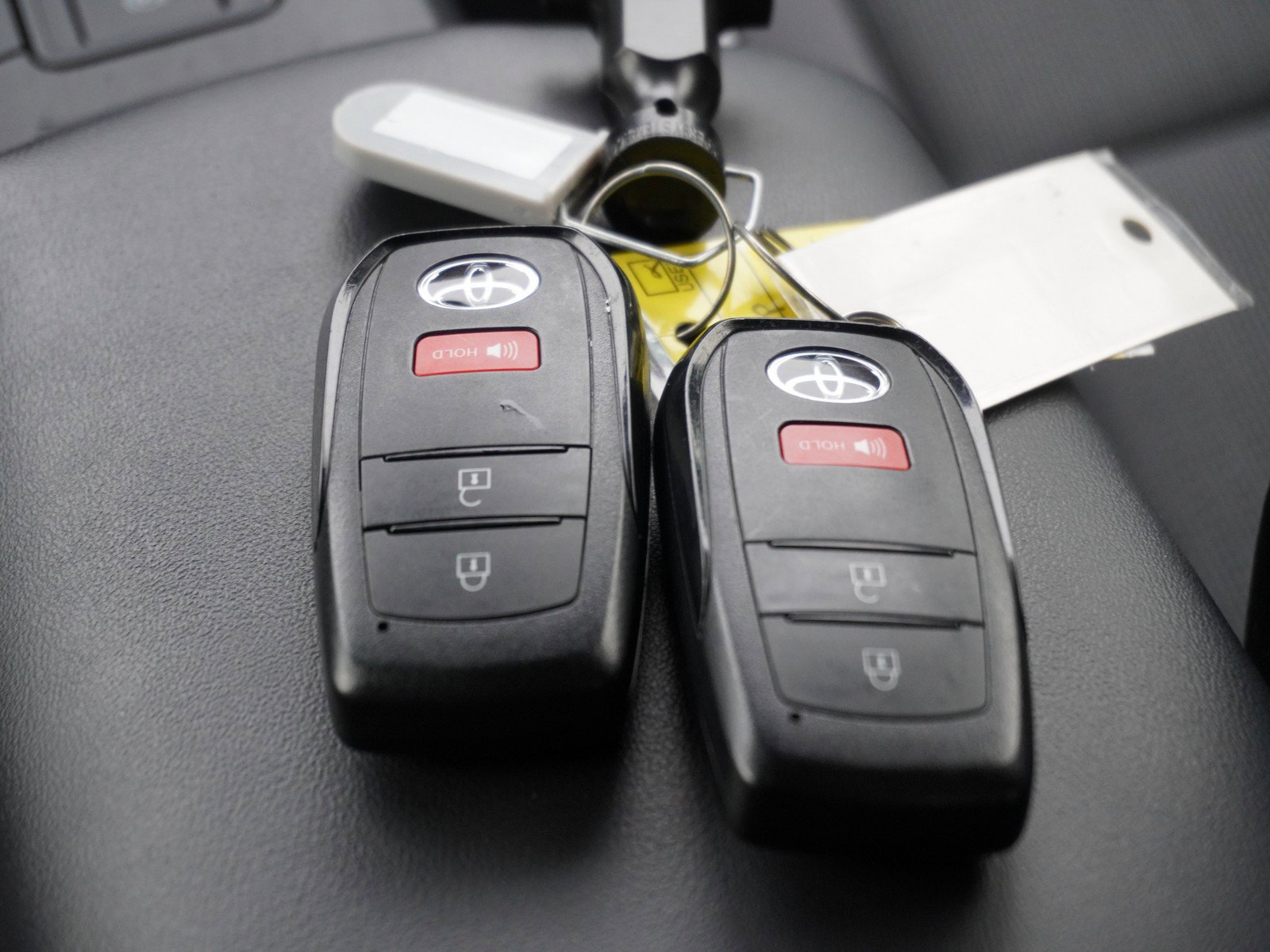 Used 2024 Toyota Prius LE image 17