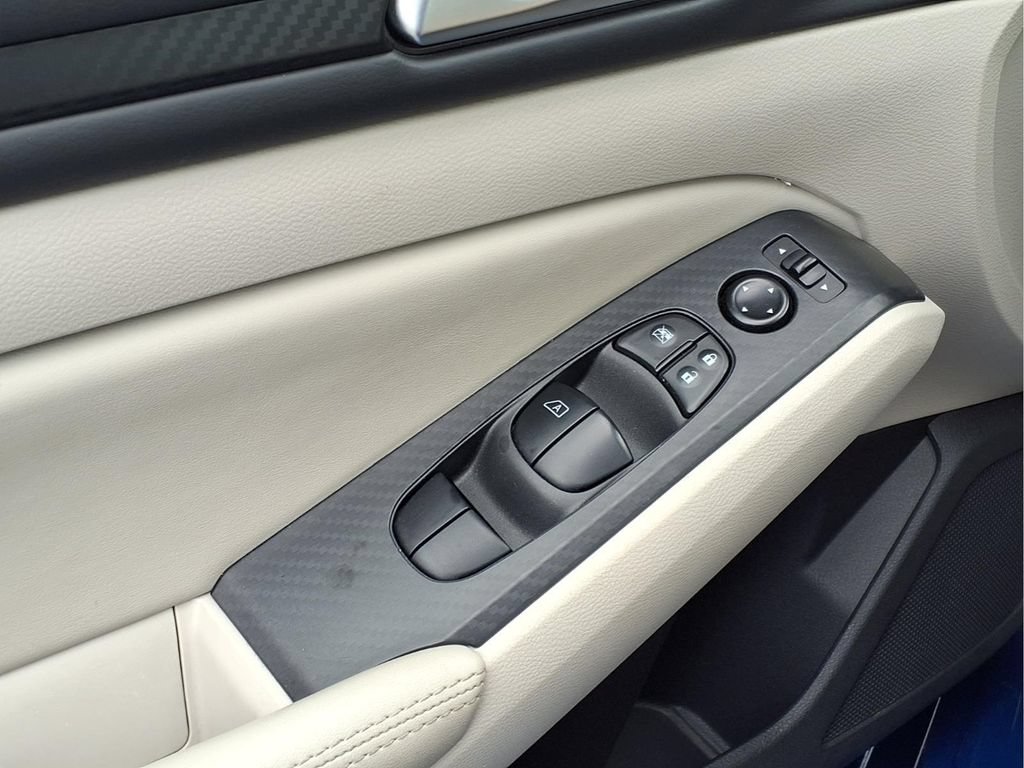 Used 2025 Nissan Altima 2.5 SV FWD image 20