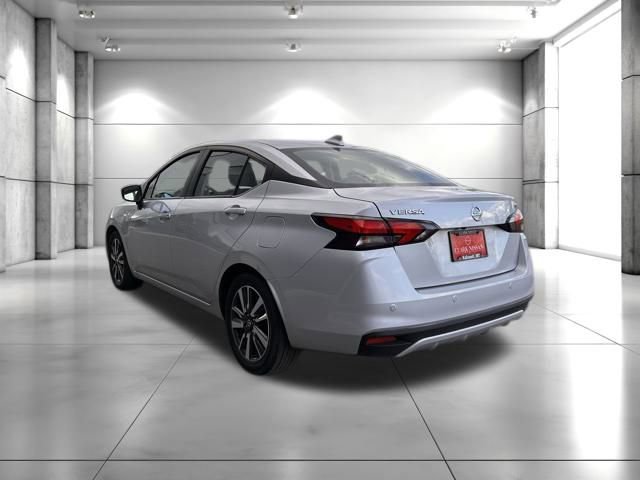 Used 2021 Nissan Versa SV FWD image 6