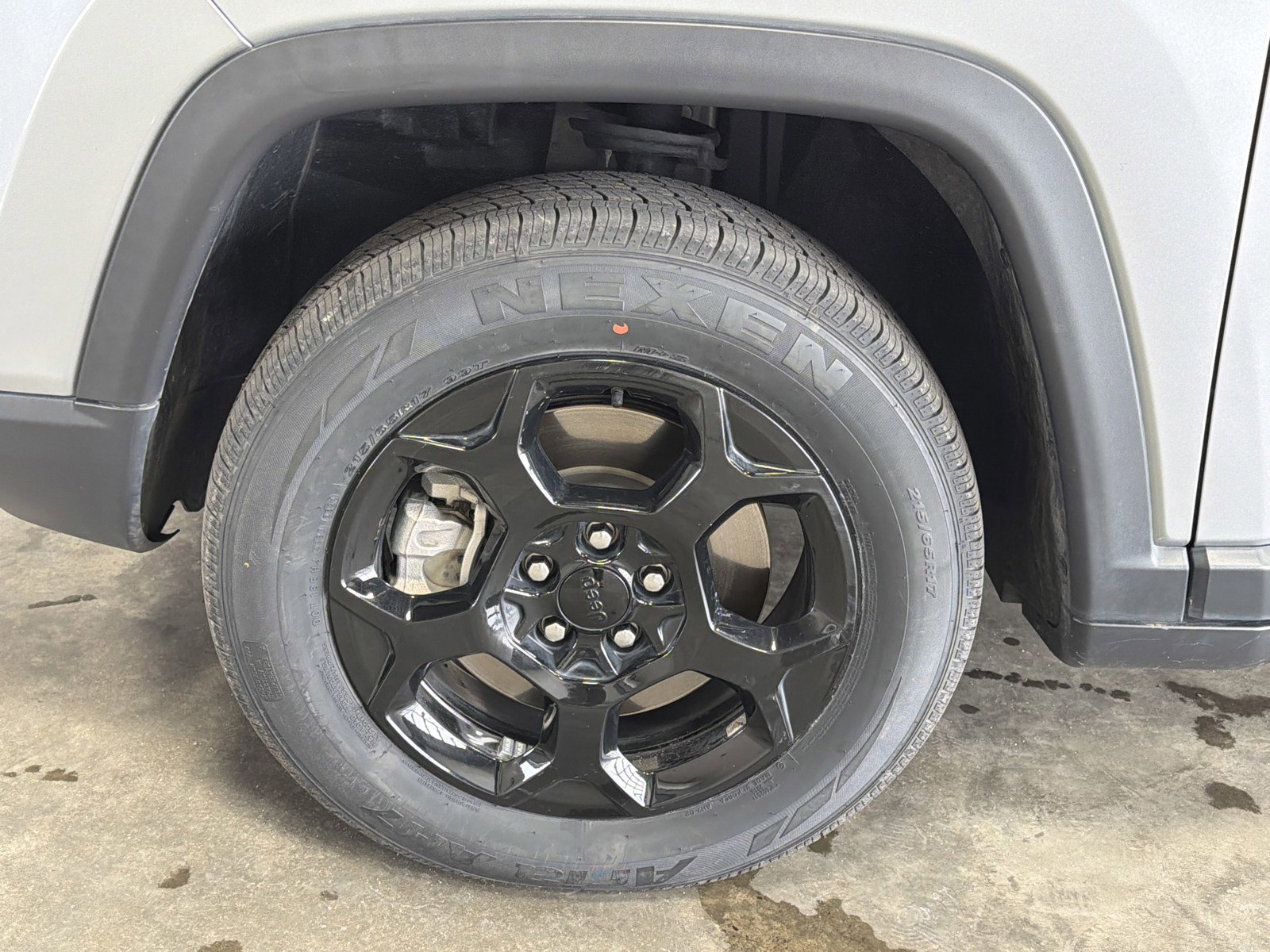 Used 2023 Jeep Compass Trailhawk AWD/4WD image 9