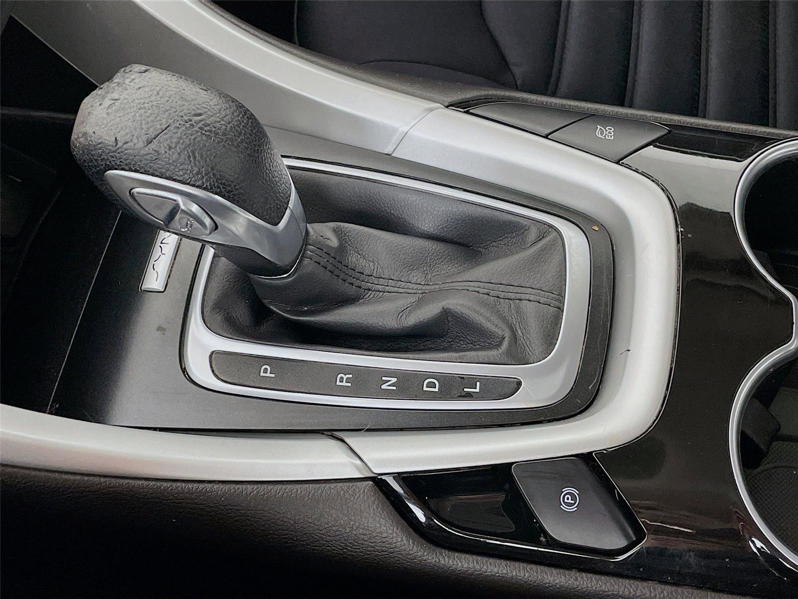Used 2016 Ford Fusion SE image 19