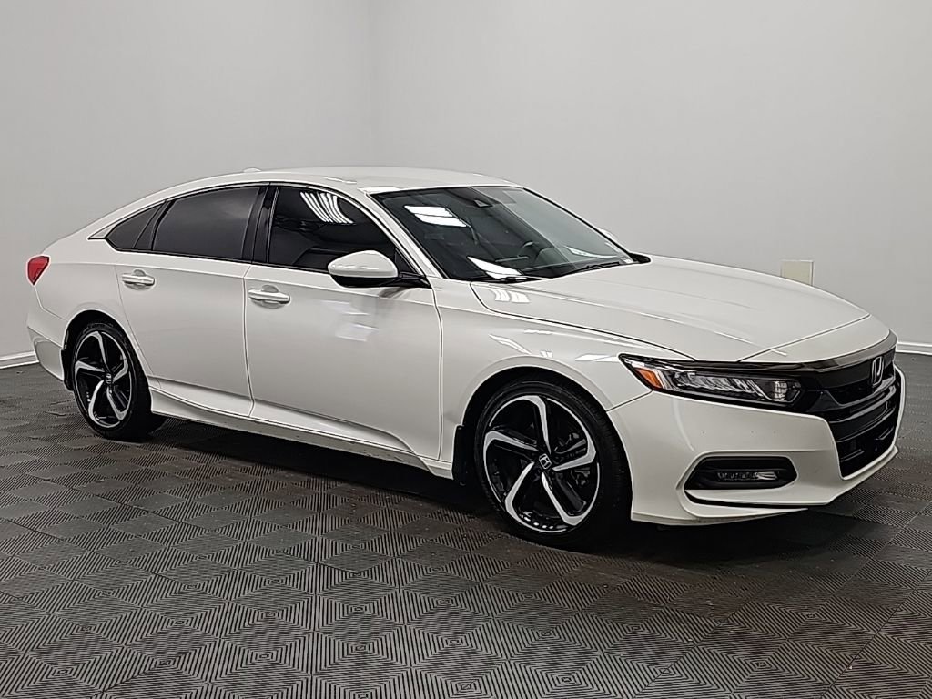 Used 2019 Honda Accord Sport image 2