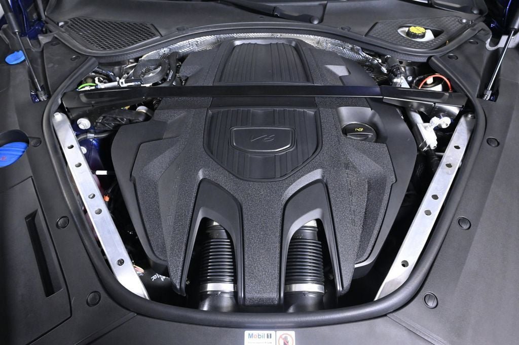 Certified 2023 Porsche Panamera Platinum Edition RWD image 28