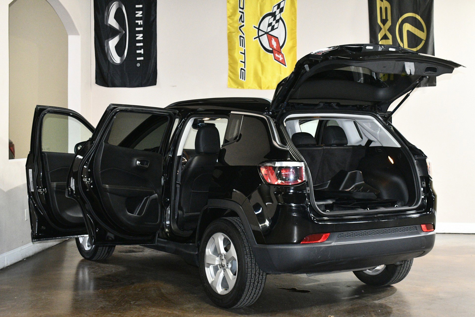 Used 2019 Jeep Compass Latitude w/ Popular Equipment Group image 92