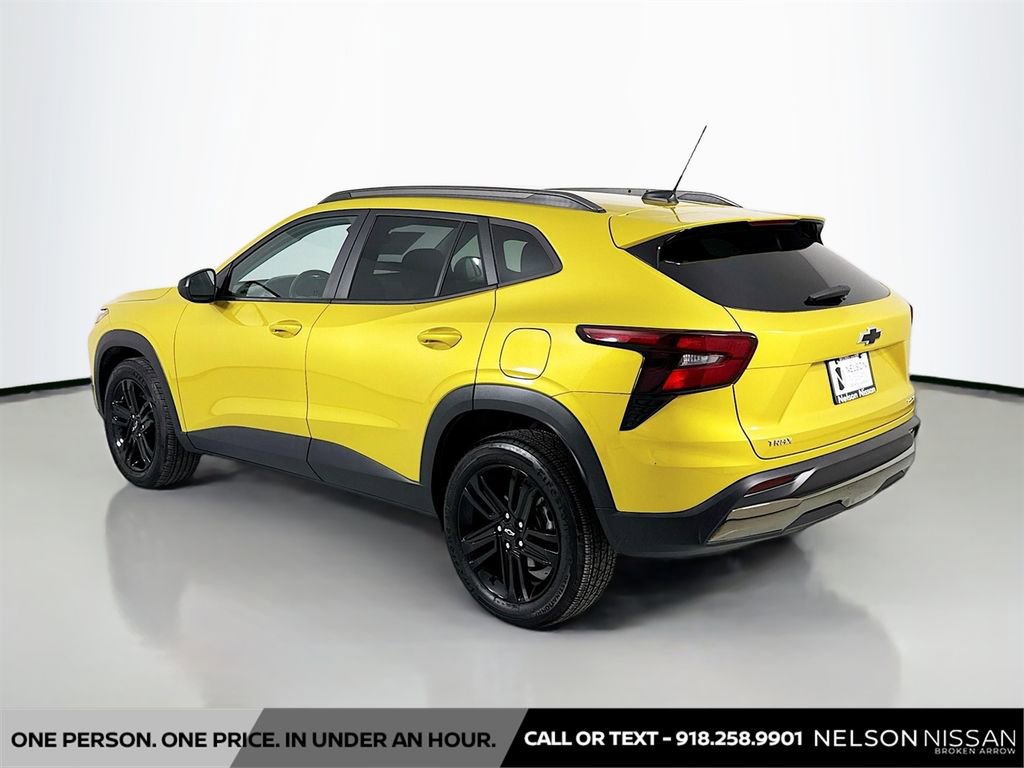 Used 2024 Chevrolet Trax ACTIV w/ Sunroof Package image 7