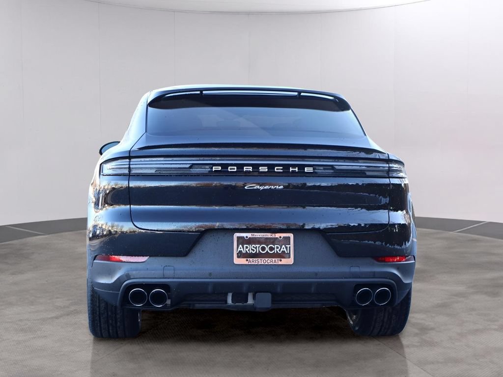 New 2026 Porsche Cayenne E-Hybrid Coupe AWD/4WD image 6