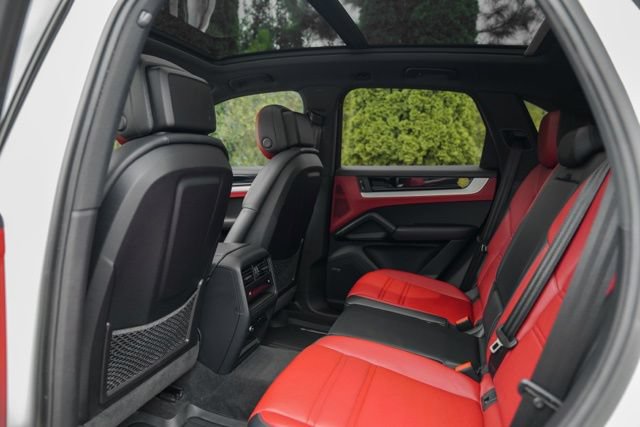 Used 2024 Porsche Cayenne AWD/4WD image 50