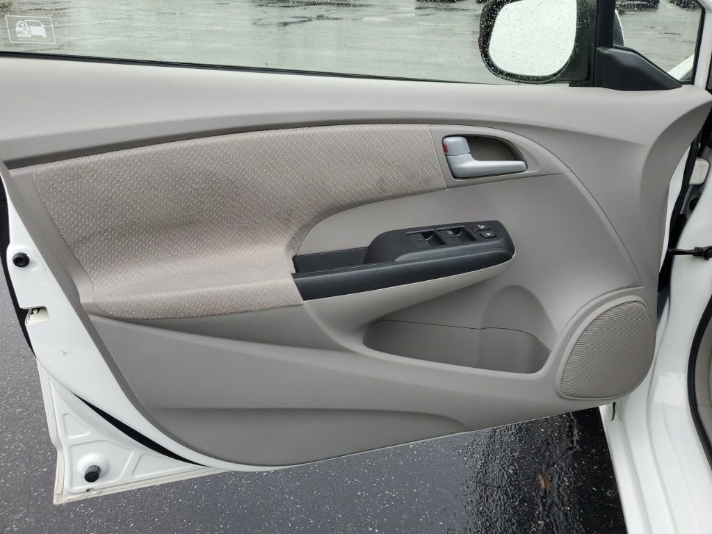 Used 2013 Honda Insight image 25