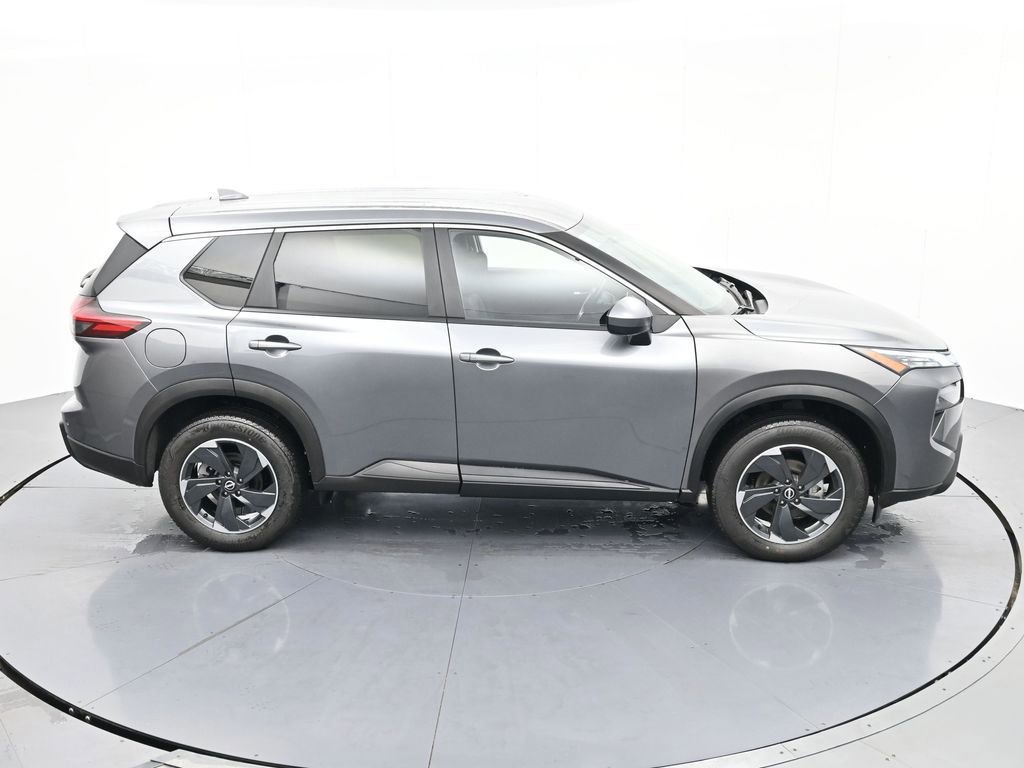 Used 2024 Nissan Rogue SV image 24