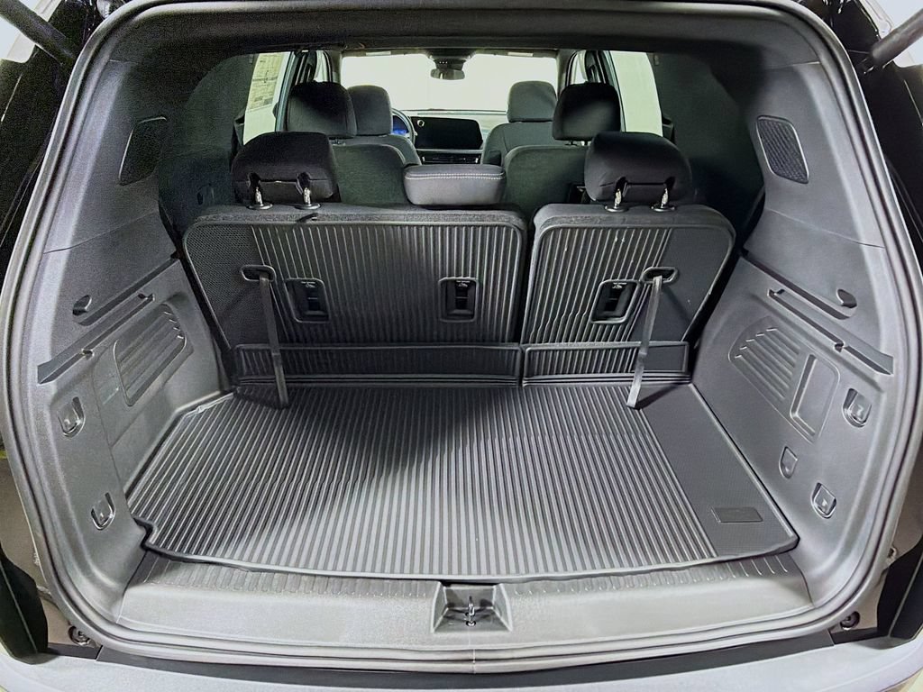 New 2026 Chevrolet Traverse LT w/ LPO, Floor Liner Package AWD/4WD image 21