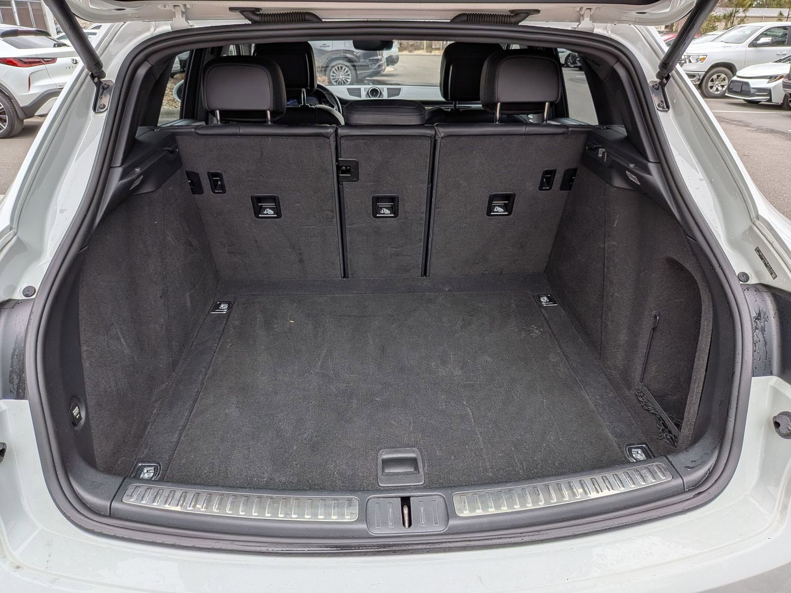 Used 2021 Porsche Macan S image 32