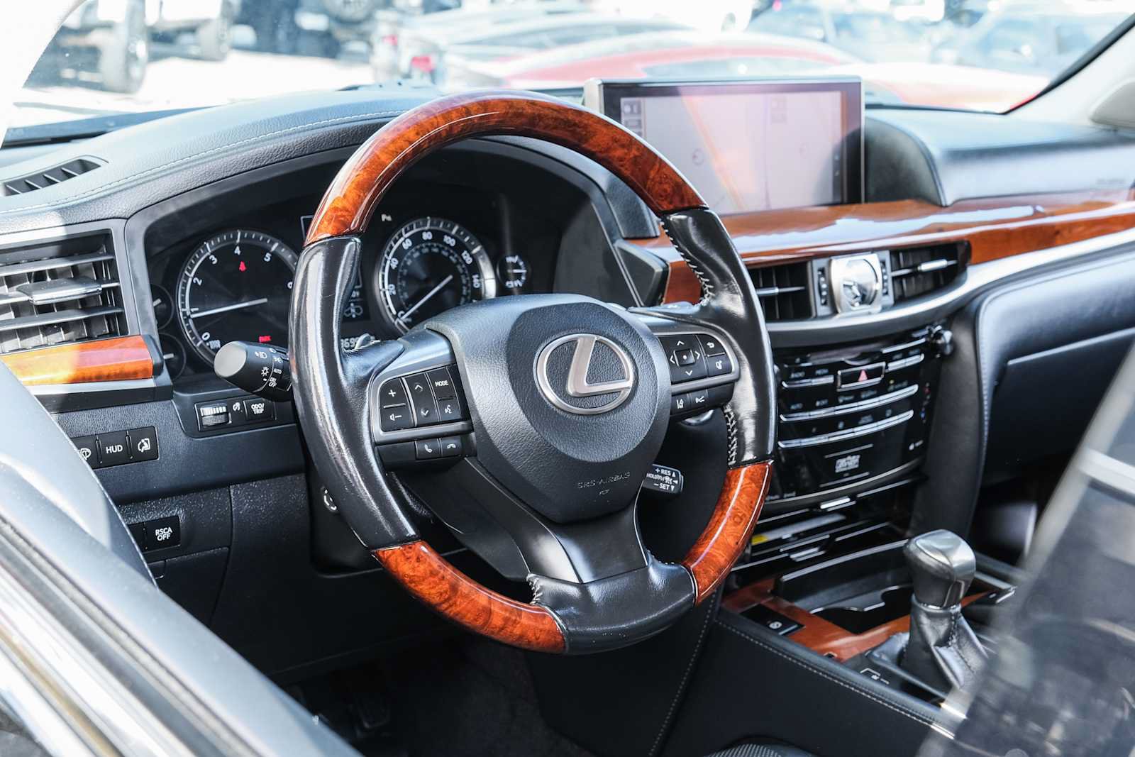 Used 2017 Lexus LX 570 4WD w/ Luxury Package image 20