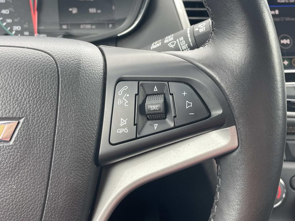 Used 2022 Chevrolet Trax LT w/ Midnight Edition AWD/4WD image 25