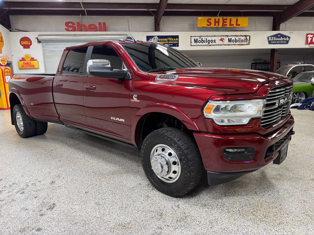 Used 2022 RAM 3500 Laramie AWD/4WD image 11