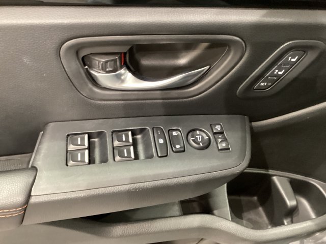Used 2024 Honda Pilot TrailSport image 29