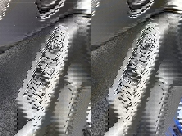 Certified 2025 Subaru Impreza 2.0i image 24