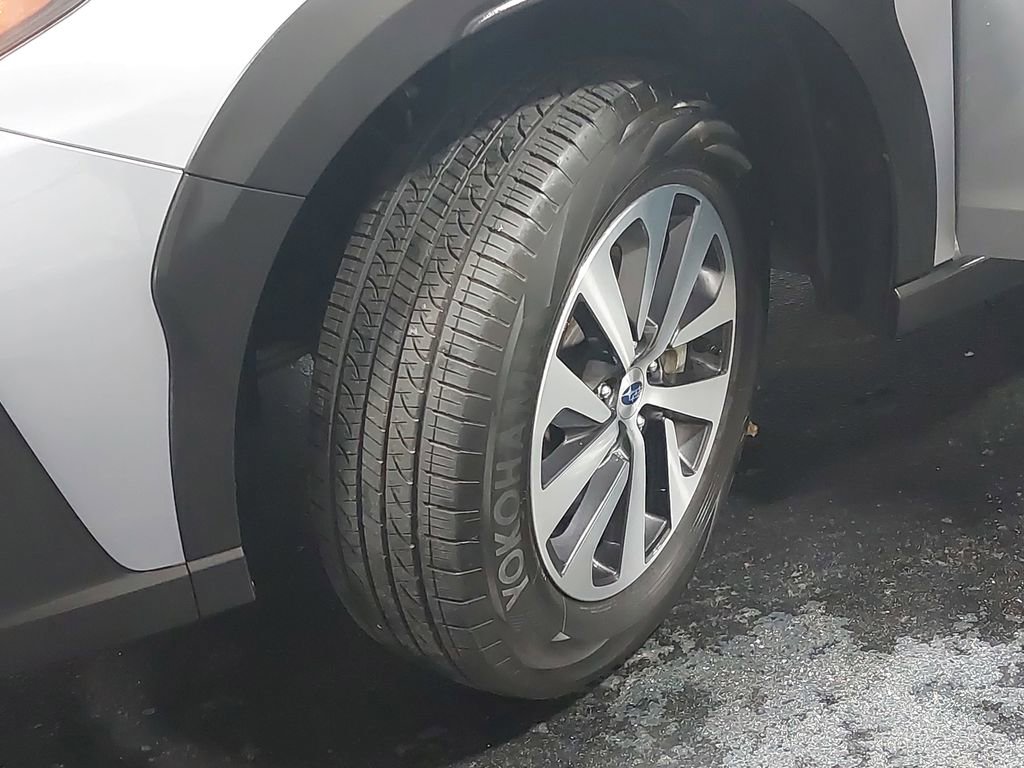 Used 2025 Subaru Outback Premium image 63