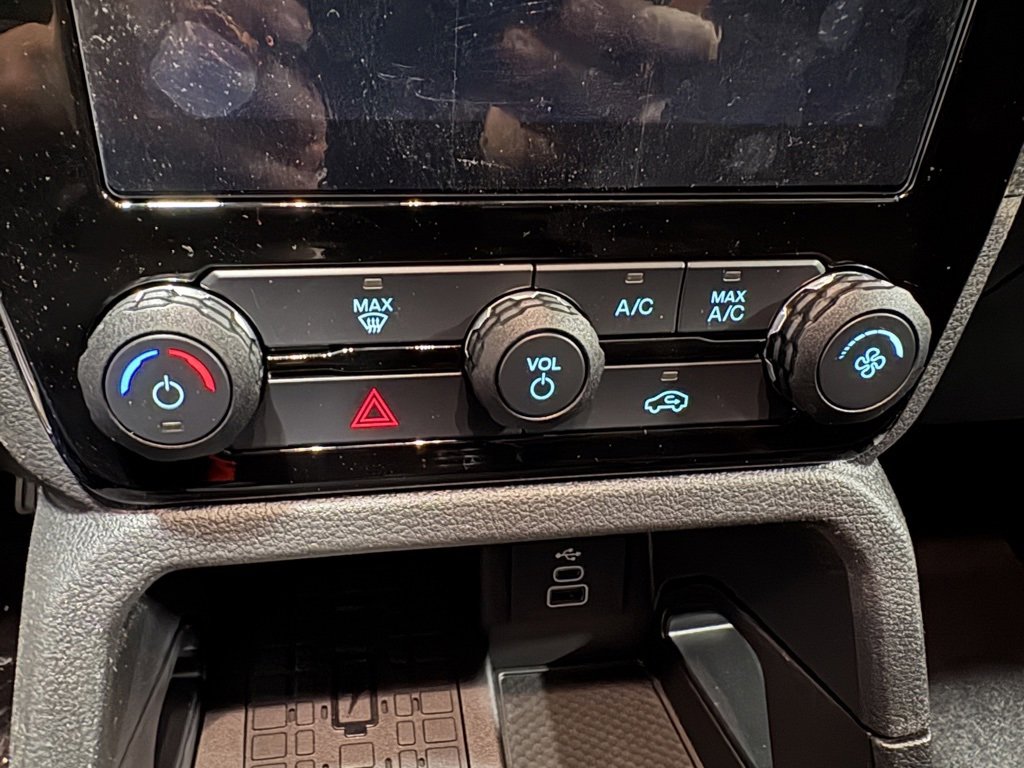 New 2025 Ford Ranger XLT w/ Black Appearance Package image 19