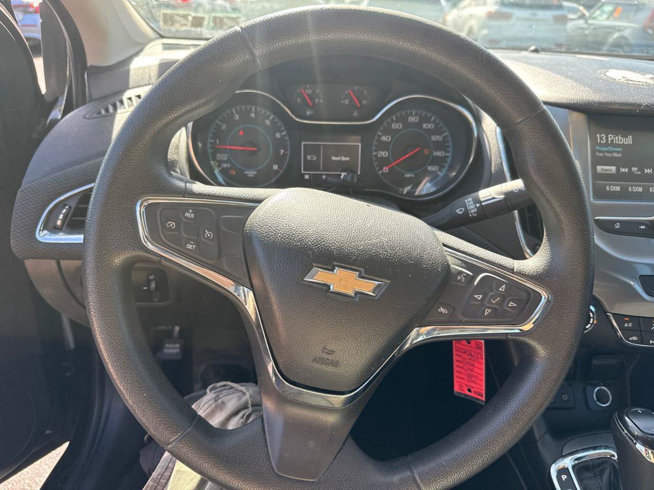 Used 2017 Chevrolet Cruze LT FWD image 12